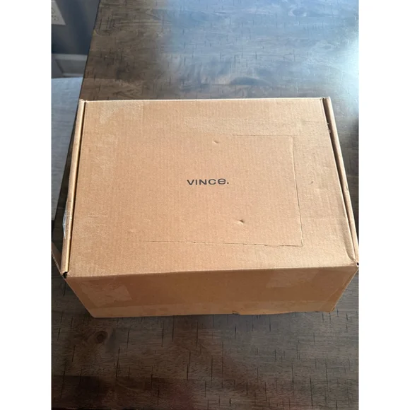 Women's Vince Green Luella-2 Satin Block Heel Sandals Size 9 - Picture 3 of 10